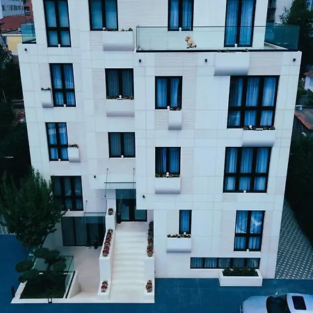 Arbnor Boutique 호텔 티라나