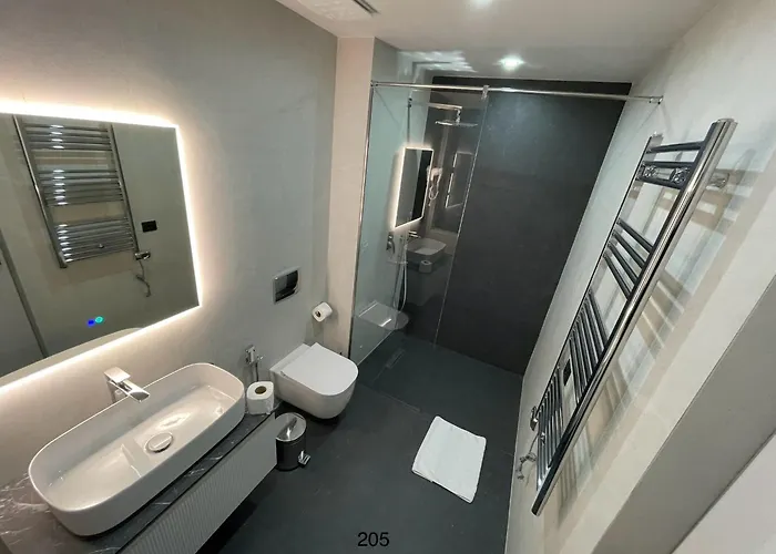 Arbnor Boutique 地拉那