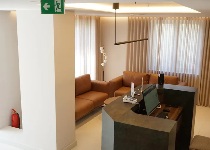 فندق Arbnor Boutique 4*